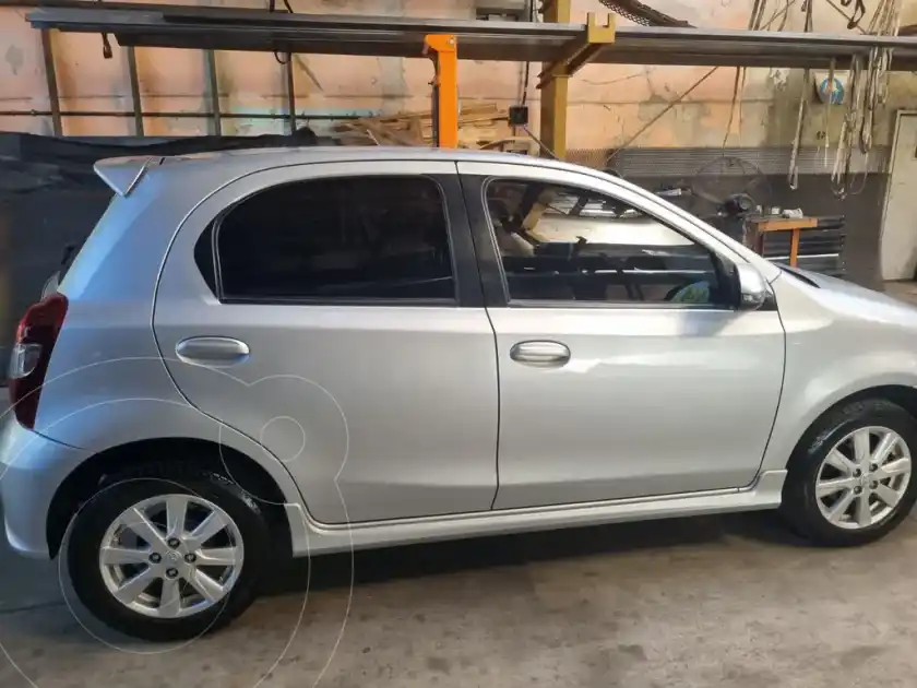 Toyota Etios Hatchback Xls  2017 - foto 2
