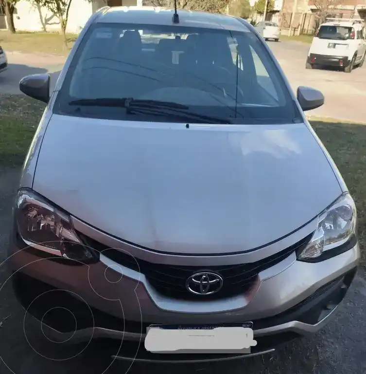 Toyota Etios Hatchback X  2020 - foto 1