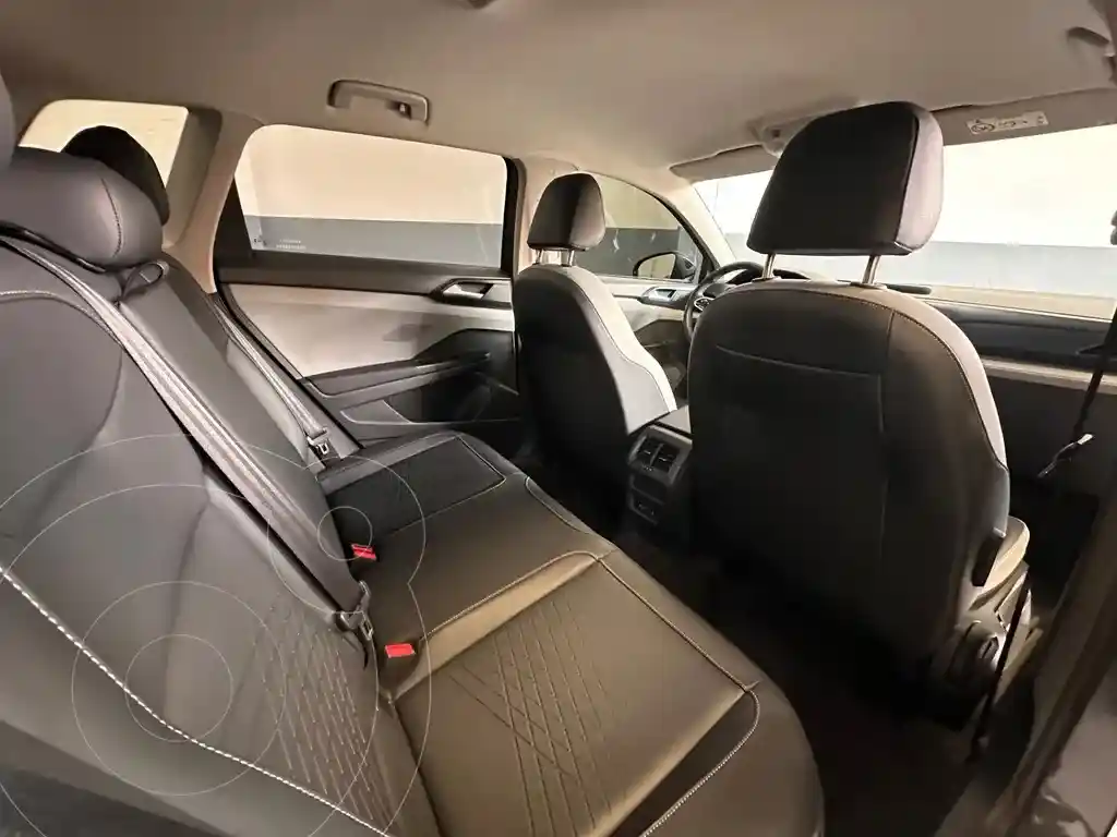 Volkswagen Taos Comfortline Aut  2025 - foto 5