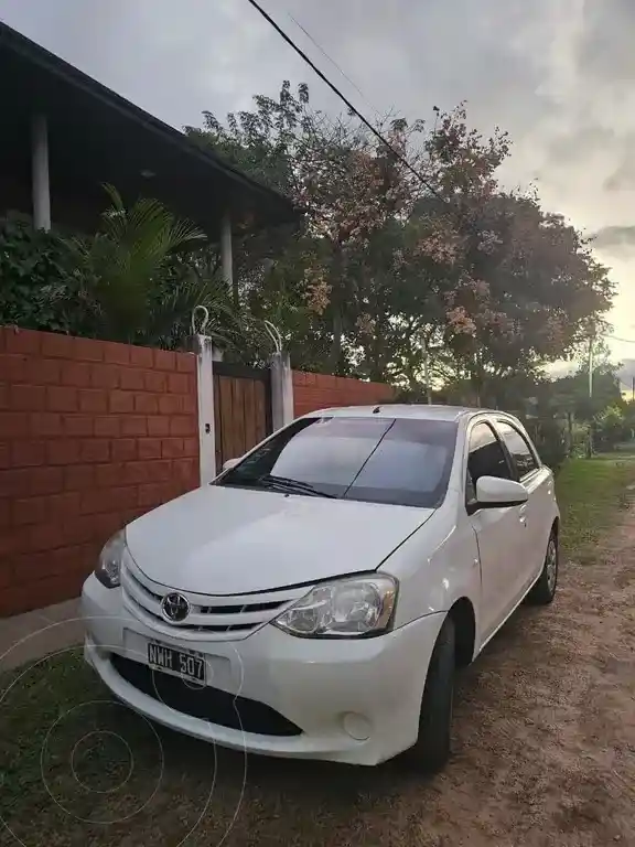 Toyota Etios Hatchback Xs  2014 - foto 1