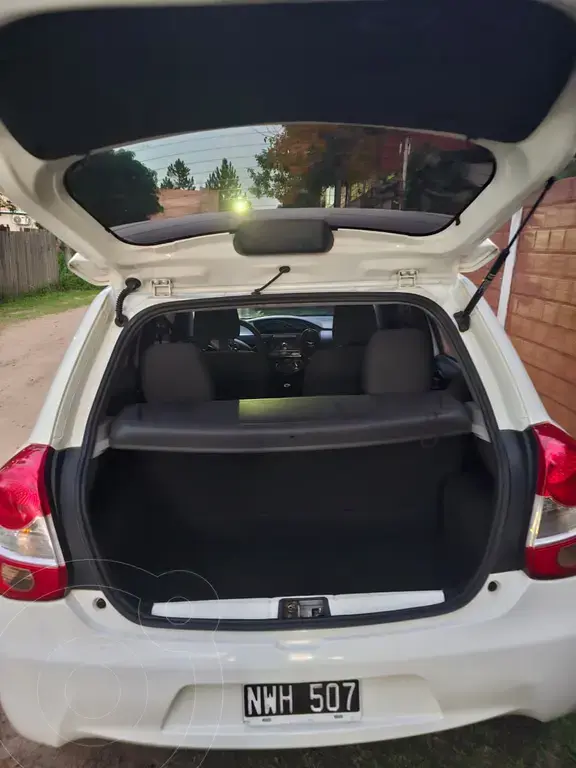 Toyota Etios Hatchback Xs  2014 - foto 3