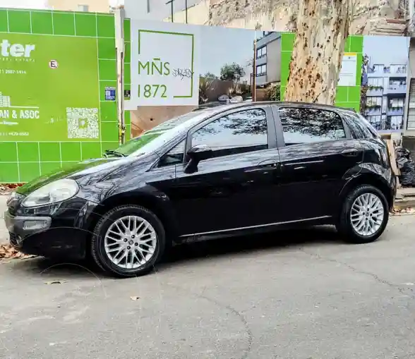 Fiat Punto 5P 1.6 Essence  2013 - foto 1