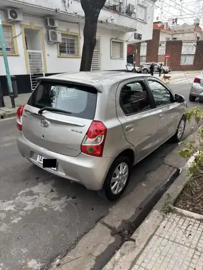 Toyota Etios Hatchback Xls Aut 2016/17  2017 - foto 4