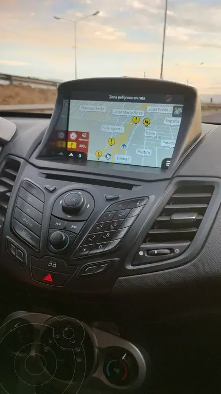 Ford Fiesta Kinetic Se  2015 - foto 2