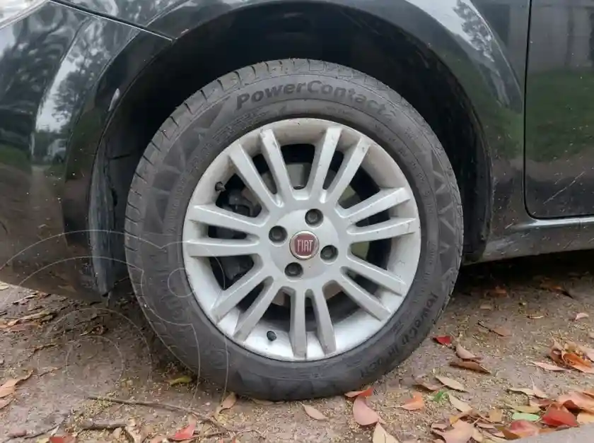 Fiat Punto 5P 1.4 Attractive  2011 - foto 4