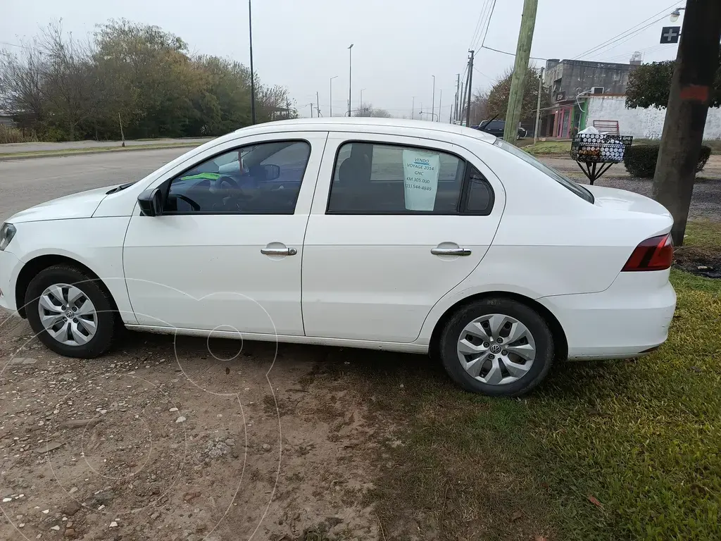 Volkswagen Voyage 1.6 Advance (1599 Cc) 2014 - foto 3