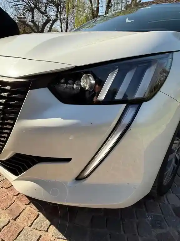 Peugeot 208 Feline 1.6 Tiptronic  2022 - foto 5