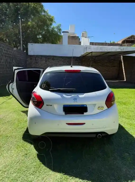 Peugeot 208 Allure 1.6  2017 - foto 4