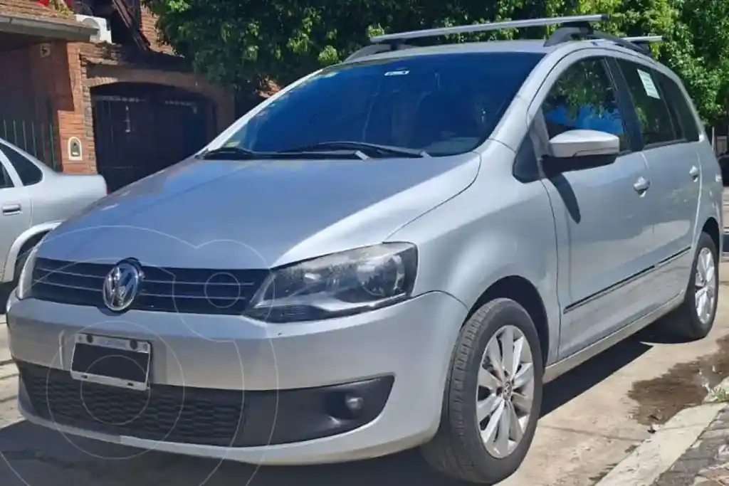 Volkswagen Suran 1.6 Highline  2012 - foto 1