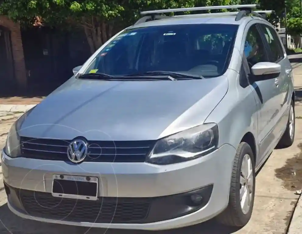 Volkswagen Suran 1.6 Highline  2012 - foto 2