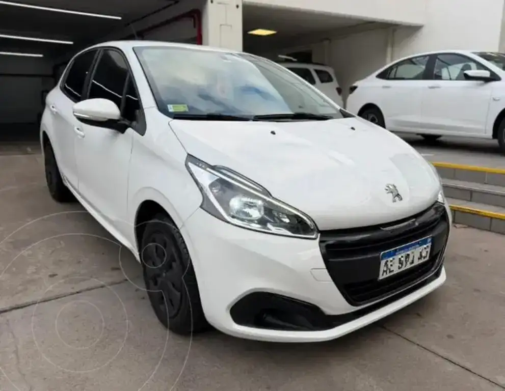 Peugeot 208 Active 1.6  2020 - foto 2