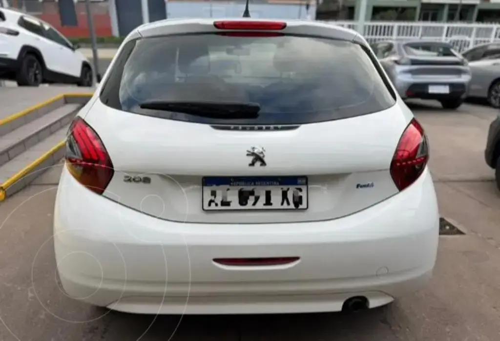 Peugeot 208 Active 1.6  2020 - foto 3