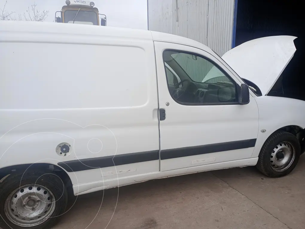 Peugeot Partner Furgón Presence Hdi (1560 Cc) 2014 - foto 2
