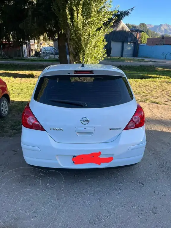 Nissan Tiida Hatchback Tekna (1798 Cc) 2014 - foto 4