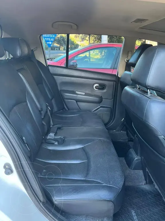 Nissan Tiida Hatchback Tekna (1798 Cc) 2014 - foto 5