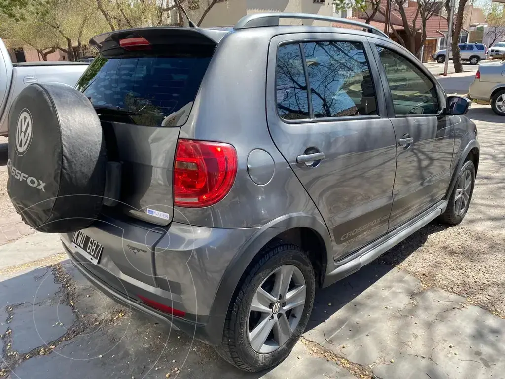 Volkswagen Crossfox Comfortline (1598 Cc) 2012 - foto 2