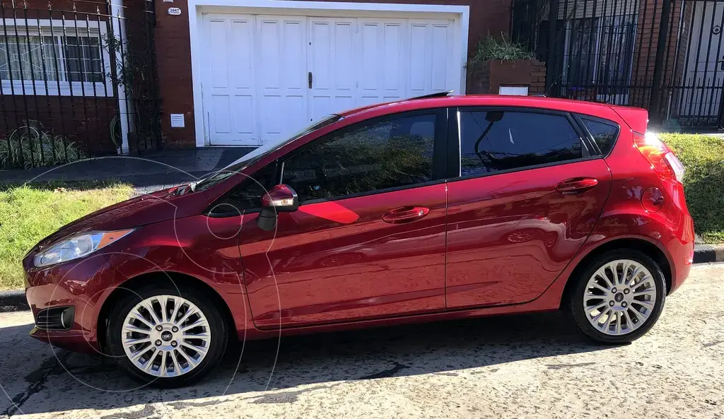 Ford Fiesta Kinetic Se Plus (1596 Cc) 2014 - foto 2