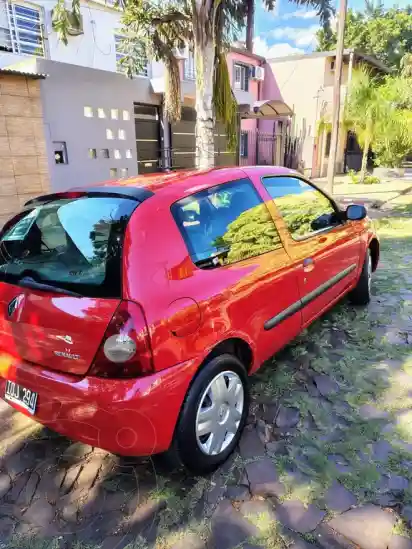 Renault Clio 3P 1.2 Pack Plus  2010 - foto 3