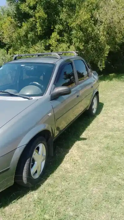 Chevrolet Classic 4P Lt  2013 - foto 5