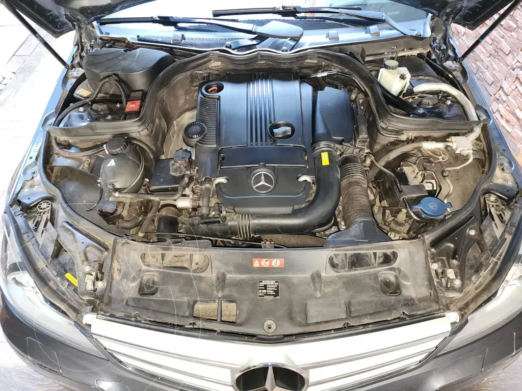 Mercedes-Benz Clase C Sedán 250 Cgi Avantgarde 1.8L Aut  2014 - foto 4
