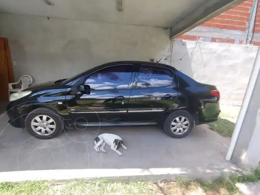 Peugeot 207 Compact Sedán 1.4 HDi Allure 4P 2012 - foto 1
