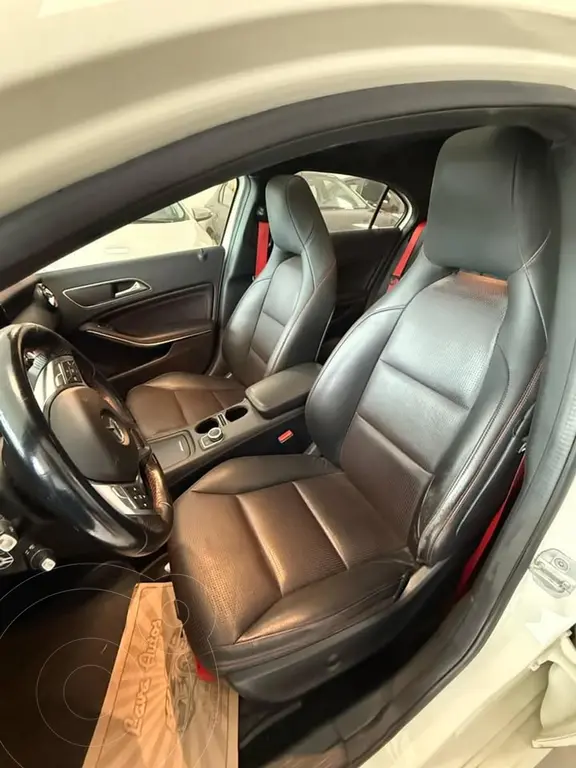 Mercedes Clase A Hatchback A 250 Blueeffi. Sport Aut     L/13 2014 - foto 2