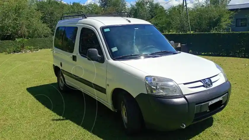 Peugeot Partner Furgón Confort 1.4  2015 - foto 1