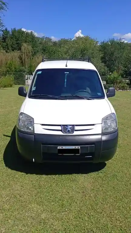 Peugeot Partner Furgón Confort 1.4  2015 - foto 3