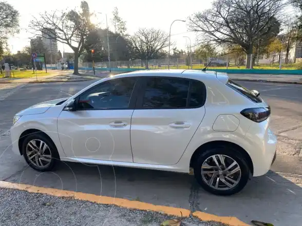 Peugeot 208 Allure 1.6 Pack  2024 - foto 5