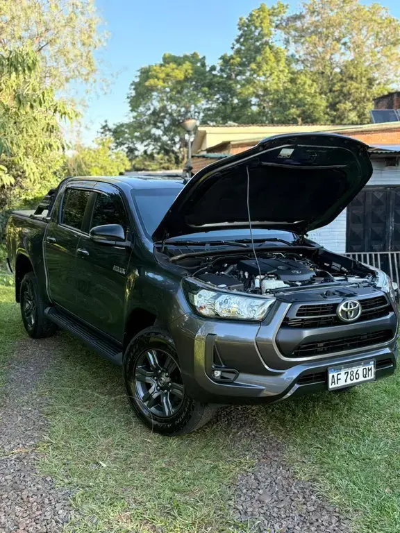 Toyota Hilux 4X2 Cabina Doble Sr 2.4 Tdi Aut (2393 Cc) 2023 - foto 4