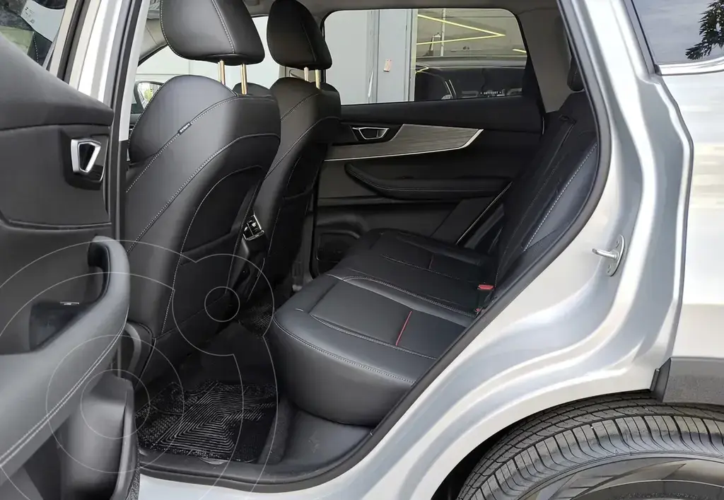 Chery Tiggo 7 Pro Hybrid Premium (1498 Cc) 2026 - foto 3
