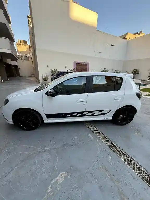 Renault Sandero Rs 2.0  2017 - foto 2