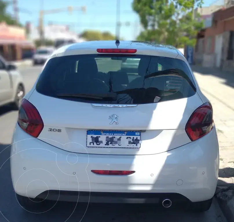 Peugeot 208 Feline 1.6  2018 - foto 2