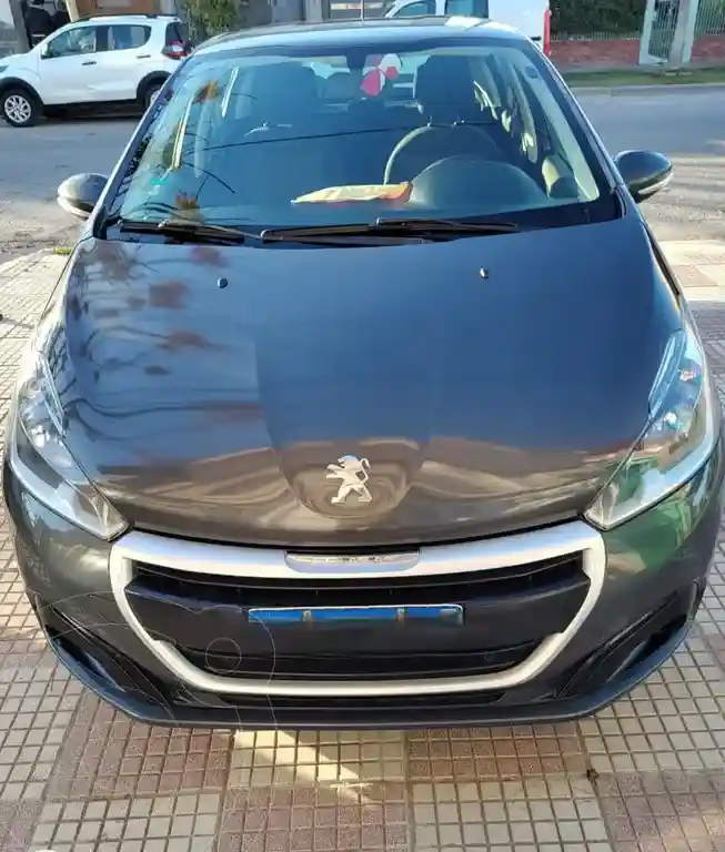 Peugeot 208 Active 1.6  2018 - foto 1
