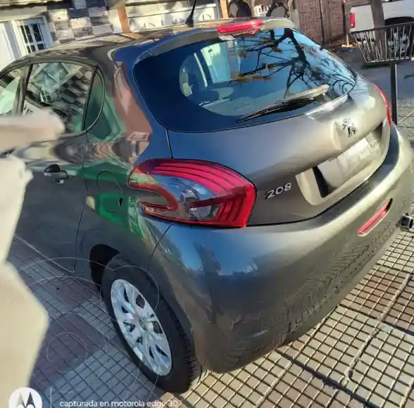 Peugeot 208 Active 1.6  2018 - foto 2