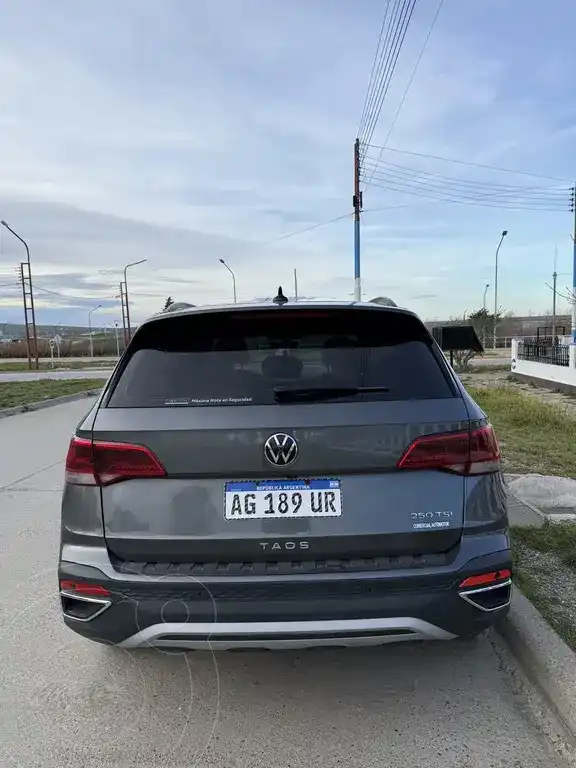 Volkswagen Taos Comfortline Aut  2024 - foto 2