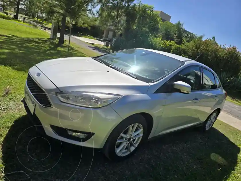Ford Focus Sedán 1.6L S  2016 - foto 1