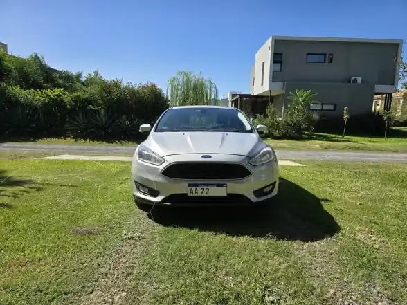 Ford Focus Sedán 1.6L S  2016 - foto 5