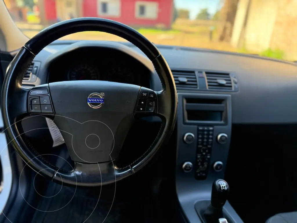 Volvo C30 2.0 P2 (1999 Cc) 2012 - foto 4