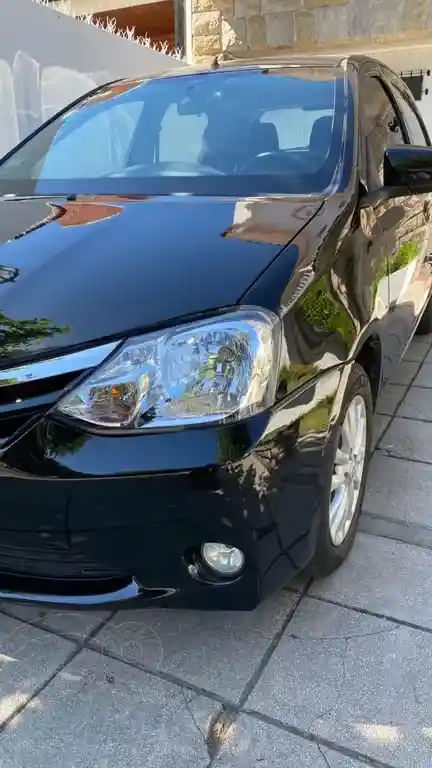 Toyota Etios Hatchback Xls  2014 - foto 4