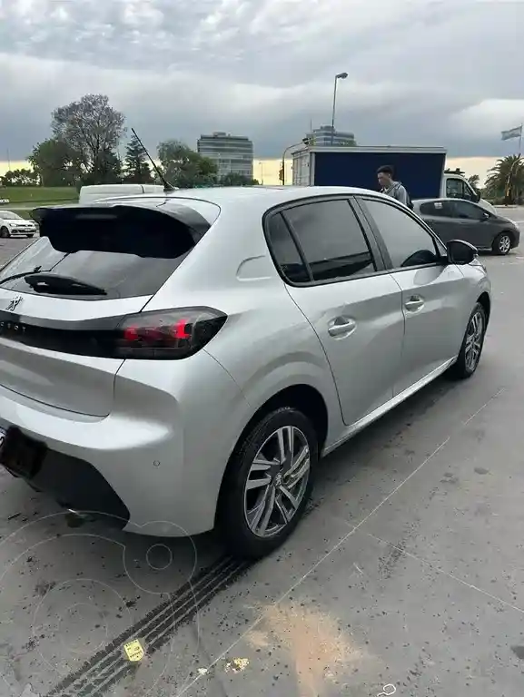 Peugeot 208 Feline 1.6 Tiptronic  2022 - foto 3