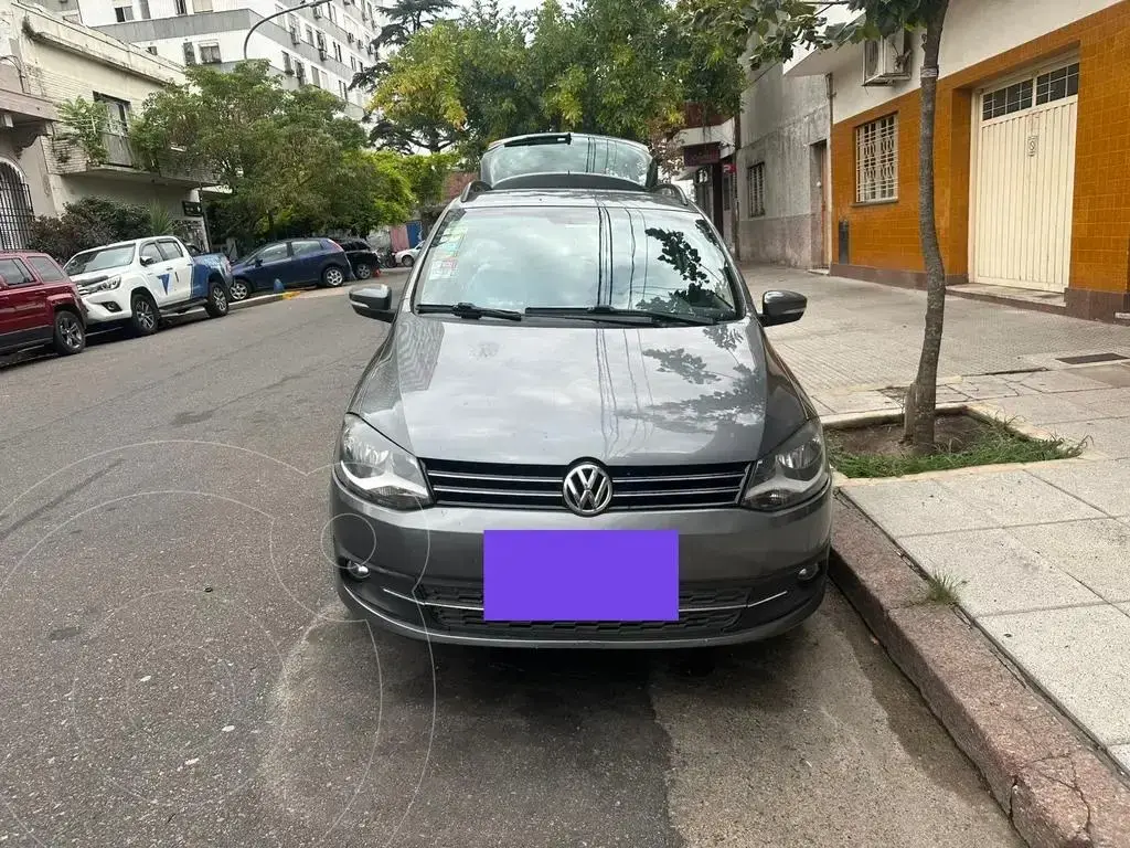 Volkswagen Suran 1.6 Highline I-Motion (1599 Cc) 2013 - foto 4