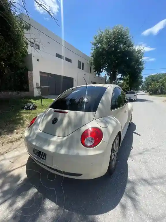 Volkswagen New Beetle 2.0 Luxury  2010 - foto 3