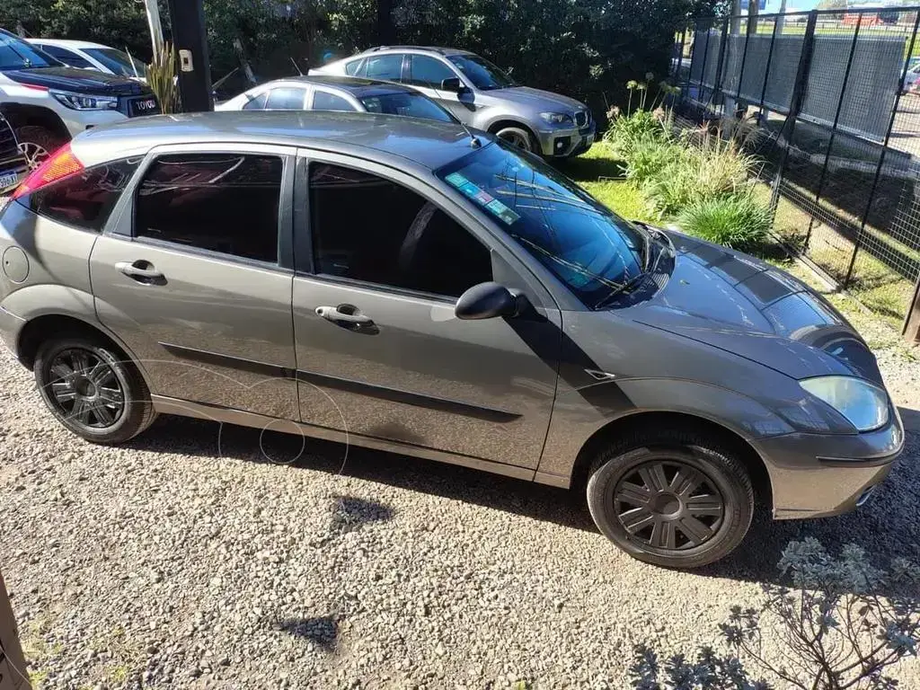 Ford Focus Focus 1.6  8V  Ambiente 5 P 2009 - foto 2