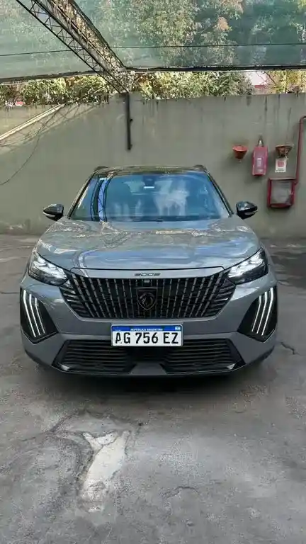 Peugeot 2008 Gt T200  2024 - foto 2