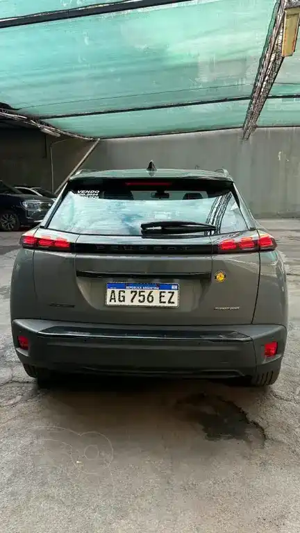 Peugeot 2008 Gt T200  2024 - foto 4