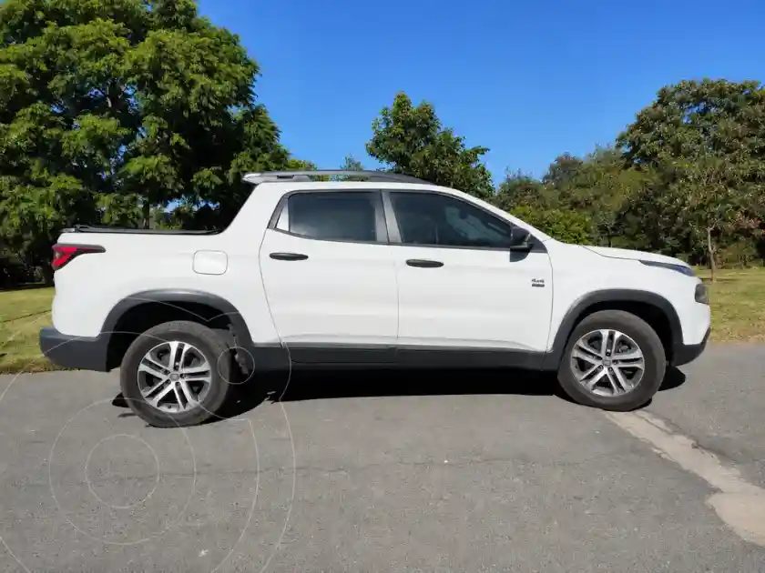 Fiat Toro 2.0 Freedom 4X4 Cd Aut Diésel  2018 - foto 2