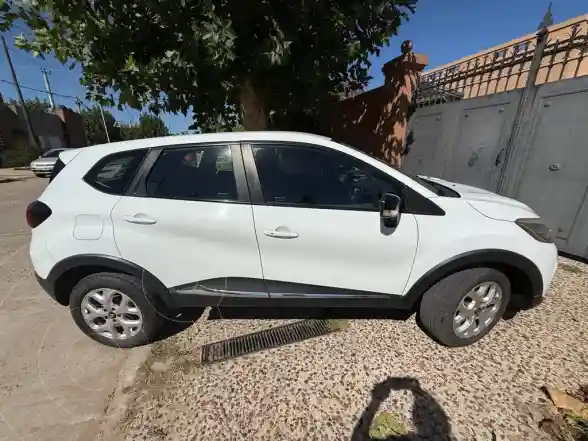 Renault Captur Zen  2019 - foto 2