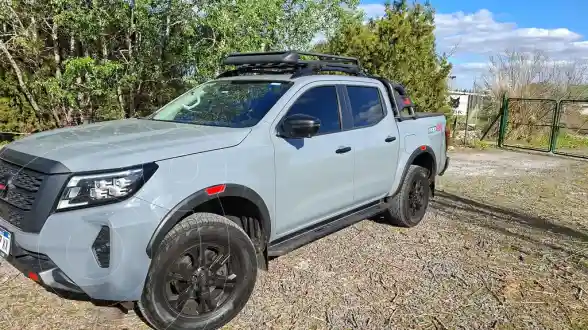 Nissan Frontier Pro4X Aut  2023 - foto 1