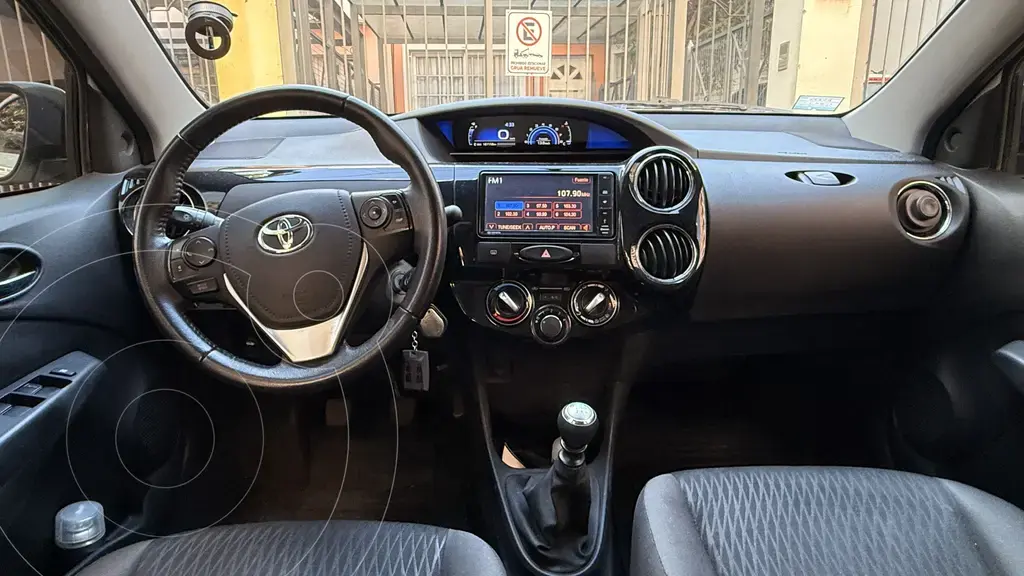 Toyota Etios Sedán Xls (1496 Cc) 2018 - foto 2